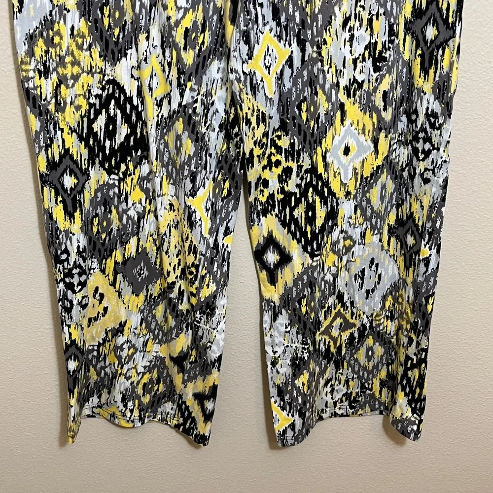 D&Co Beach Grey Yellow Geometric Print Wide Leg Pants